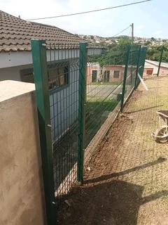 Clear View Fence 0682144054