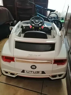 Kids ride on car and tractor