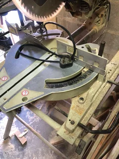 Makita compound saw