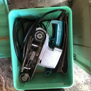 Makita belt sander