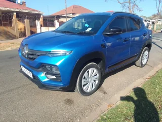 Blue 2023 Renault Kiger 1.0 Manual Transmission For Sale In Johannesburg