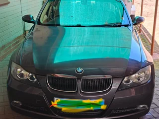 2005 BMW 3 Series Sedan