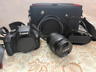 Canon EOS 4000D Starter Bundle
