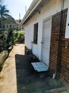 Freestanding House to Let – Poets Corner, Malvern