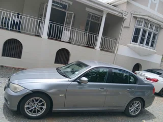 2011 BMW 320i AUTO Exclusive