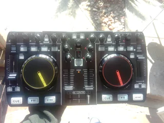 Mixvibes u-mix control 2