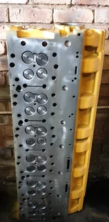 Reconditioned truck cylinder heads