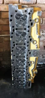 Reconditioned truck cylinder heads