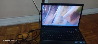 Samsung  Np300 core laptop