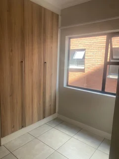 room to rent/apartment to share