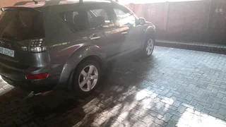 Suv,mitsubushi outlander 4b12 2007