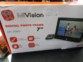 MiVision Digital Photo Frame 7"