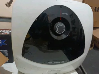 Ariston  Andris Lux 10L Over Counter Compact Geyser