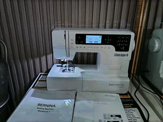 Bernina Bernette Sublime Chicago 5 Sewing Machine