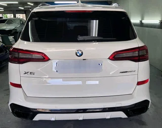 Vehicle BMW X5