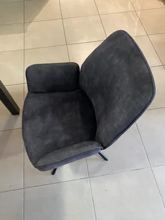 Furn - Ad posted by Lola Bukasa