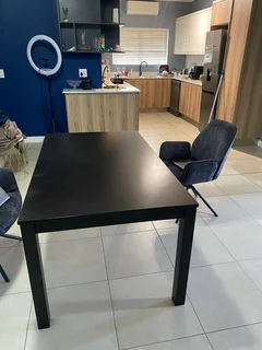 Furn - Ad posted by Lola Bukasa