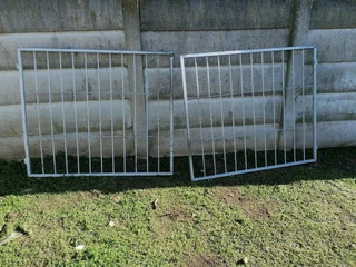 Gelvanised gate