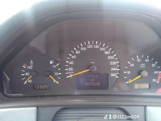 2000 Mercedes-Benz E-Class Sedan