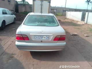 2000 Mercedes-Benz E-Class Sedan
