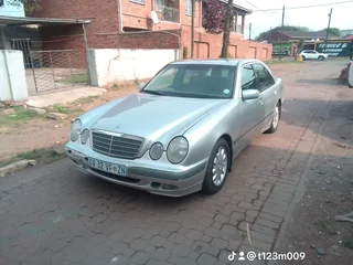2000 Mercedes-Benz E-Class Sedan