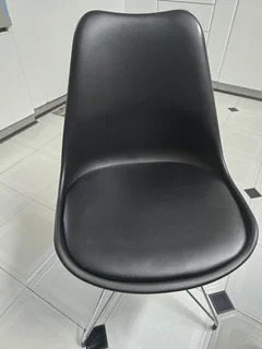 Chair - Ad posted by Amina Haffejee