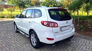 2011 Hyundai Santa-Fe 2.2 CRDi AWD Auto/Diesel243 000kmServices recordedFull