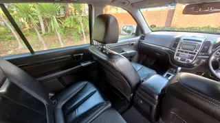 2011 Hyundai Santa-Fe 2.2 CRDi AWD Auto/Diesel243 000kmServices recordedFull