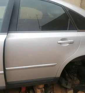 Volvo S40 T5 2006 model left rear door