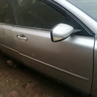 Volvo S40 T5 2006 model Right front door