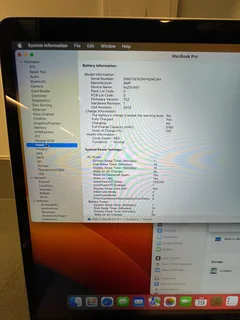 Neat 2017 MacBook Pro 256GB intel Core i7