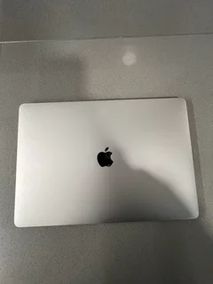 Neat 2017 MacBook Pro 256GB intel Core i7