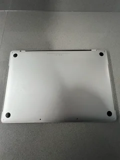 Neat 2017 MacBook Pro 256GB intel Core i7