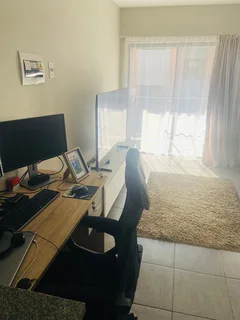 Flatmate - Ad posted by Ezile