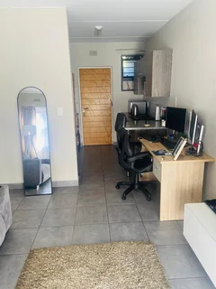 Flatmate - Ad posted by Ezile