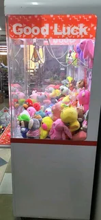 Crane claw teddy bear machine