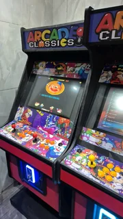 Arcade machine coin operated R4500