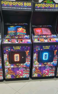 Arcade machine coin operated R4500