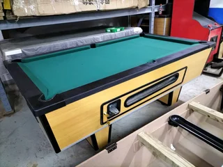 Coin Operated Brand New R9999 Pooltable