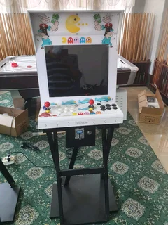 Amusement machine coin operated refurbished R3300