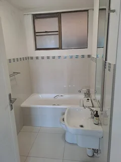 2 Bedroom 2 Bathroom Apartment TO LET Hawaan View  Umhlanga Rocks ON THE BEACH FRONT