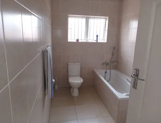 Malvern - Easy Access to Mall &amp; M7