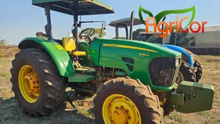 2018 John Deere 5082E TRT1009