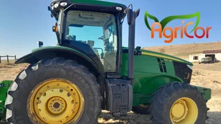 2014 John Deere 7200R TRL001