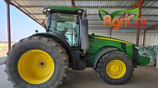 2017 John Deere 8295R TRT1022