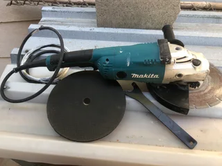 Makita angle grinder