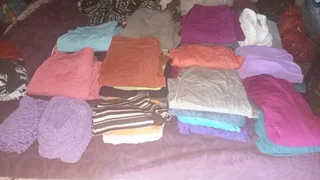2 bags of women&#39;s clothes