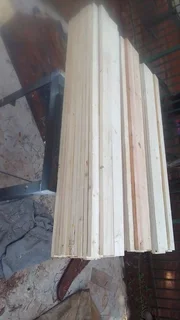 Pallet striped planks in bundles