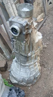 Nissan NP300 2.5 YD25 Recon Gearbox