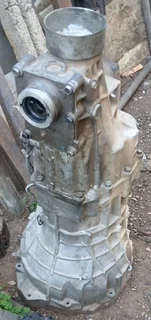 Nissan NP300 2.5 YD25 Recon Gearbox